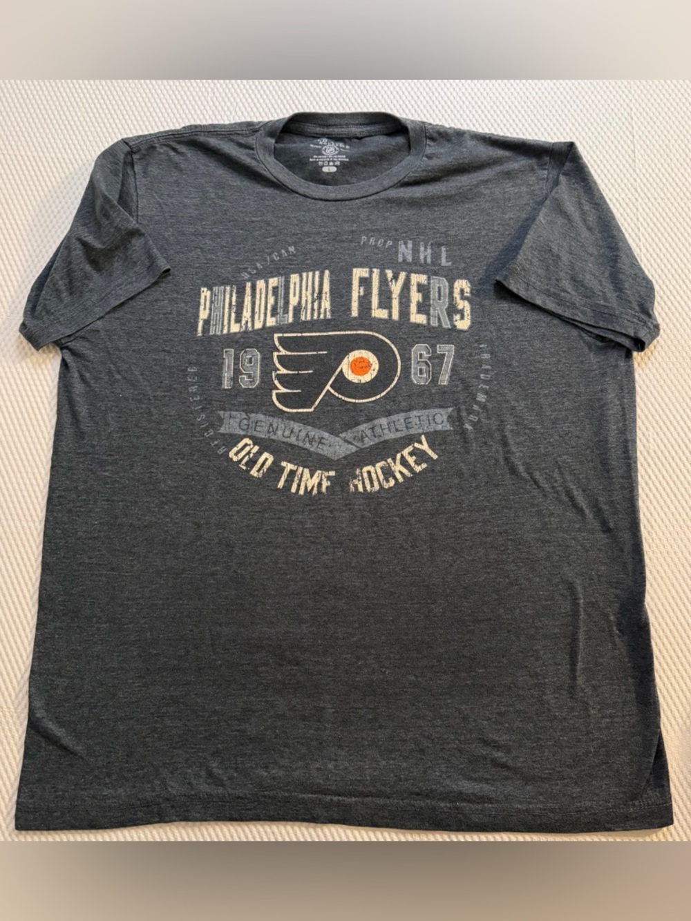 Philadelphia Flyers T Shirt Large NHL Old Time Hockey Distressed Graphic Tee